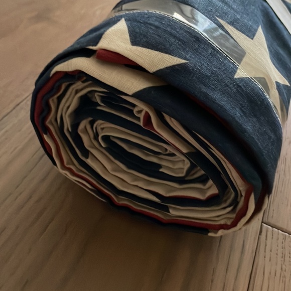 COPY - Pottery Barn American Flag Tablecloth, NWOT - Picture 7 of 11